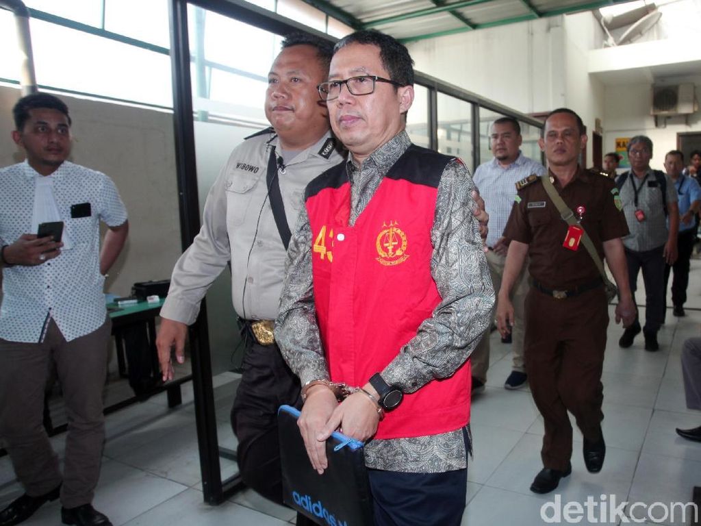 Staf Jokdri Akui Diperintah Amankan Dokumen di Kantornya Staf Jokdri Akui Diperintah Amankan Dokumen di Kantornya