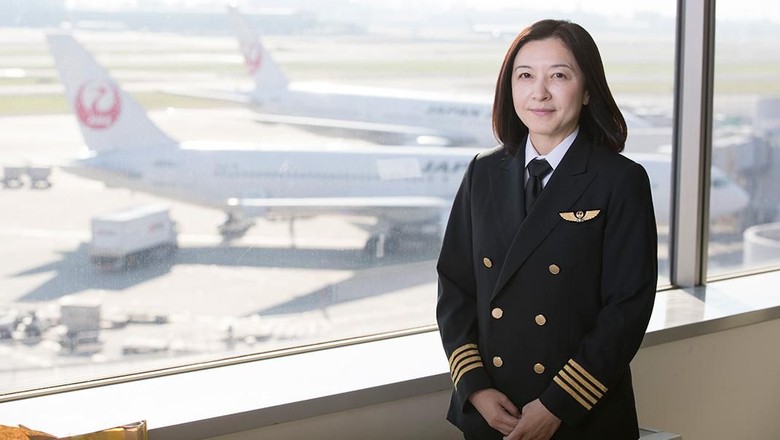 Ari Fuji, pilot penerbangan komersil perempuan pertama di Jepang (rikkyo.ac.jp)