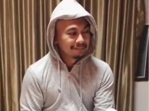 Merinding! Ini Dia Sosok Penjaga Anak Anak Raditya Dika Merinding! Ini Dia Sosok Penjaga Anak Anak Raditya Dika