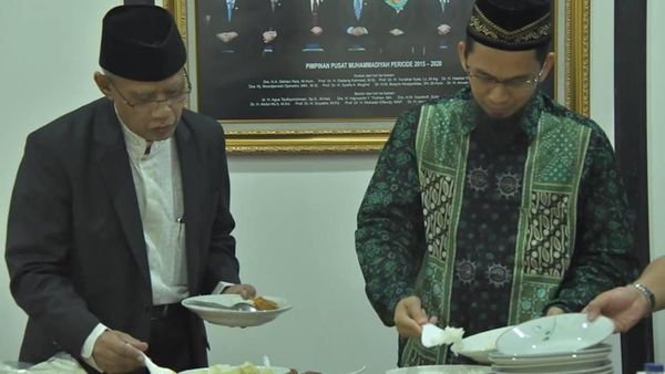 Saat Ustaz Adi Hidayat Bertemu Prabowo hingga Makan Bareng Ustaz Abdul Somad