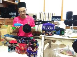 Berkah Ramadhan, Pesanan Songkok Lukis dari Lamongan Meningkat
