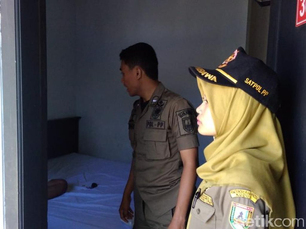 Pemkab Kudus Larang Hotel Terima Pasangan Tak Sah Pemkab Kudus Larang Hotel Terima Pasangan Tak Sah
