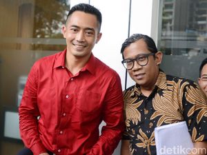 Diduga Selingkuh, Arfita dan Yama Carlos Memang Lagi Bermasalah Diduga Selingkuh, Arfita dan Yama Carlos Memang Lagi Bermasalah