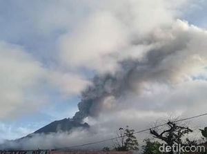 Gunung Sinabung Kembali Erupsi, Tinggi Kolom Abu Capai 2.000 Meter