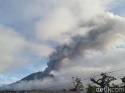 Gunung Sinabung Kembali Erupsi, Tinggi Kolom Abu Capai 2.000 Meter