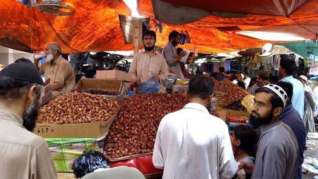 Mengintip Pasar Kurma di Pakistan saat Ramadhan