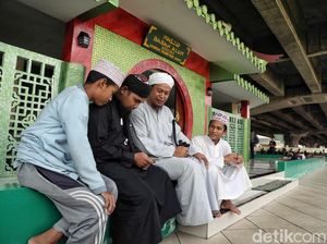 Potret Masjid dengan Nuansa Tionghoa di Indonesia Potret Masjid dengan Nuansa Tionghoa di Indonesia