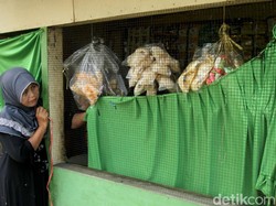 MUI Kota Bekasi Izinkan Tempat Makan Buka Selama Ramadan, tapi Ditutup Gorden