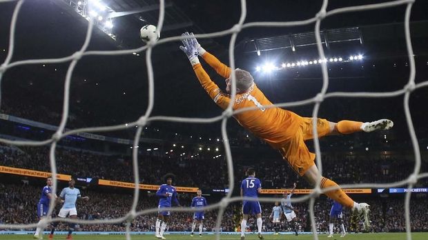 Perbedaan Telak Kapten Man City dan MU