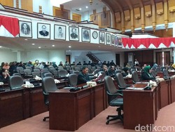 Ini Nama 50 Caleg yang Diprediksi Mengisi Kursi DPRD Kota Surabaya