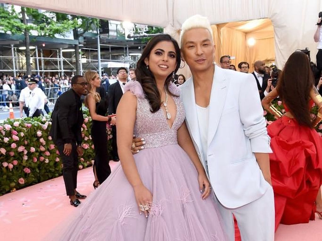 Anak Orang Terkaya Se-Asia Eksis di MET Gala 2019, Pakai Gaun Megah Anak Orang Terkaya Se-Asia Eksis di MET Gala 2019, Pakai Gaun Megah