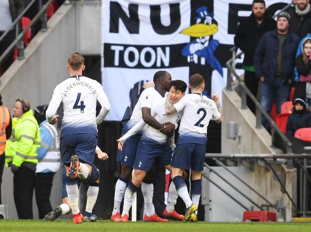 Tottenham Sambangi Ajax Tanpa Ada Beban Tottenham Sambangi Ajax Tanpa Ada Beban