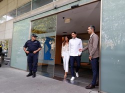 Kiper Porto, Iker Casillas, mengalami masalah pada jantungnya saat sesi latihan tim Rabu (1/5) pekan lalu. (REUTERS/Rafael Marchante)