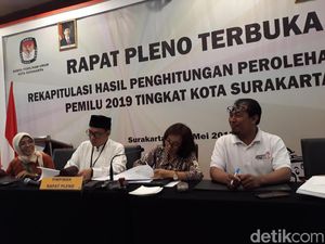 Di Awal Debut, Putri Ketua PDIP Jateng Kalahkan 3 Petahana DPD di Solo Di Awal Debut, Putri Ketua PDIP Jateng Kalahkan 3 Petahana DPD di Solo