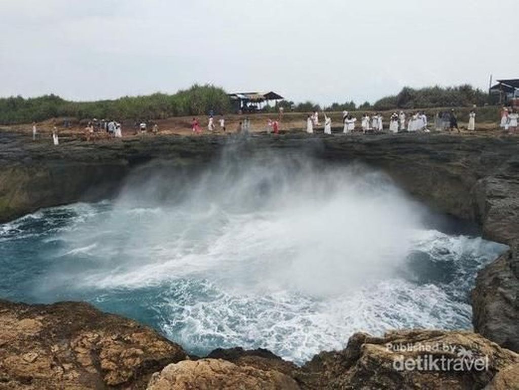 Kejadian Turis Terseret Ombak di Devils Tear Bali Bukan Pertama Kali Kejadian Turis Terseret Ombak di Devils Tear Bali Bukan Pertama Kali