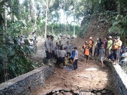Jembatan di Tabanan Bali Ambrol, 1 Petani Tewas Tertimbun