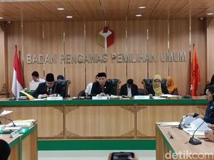 Bawaslu Minta KPU Hadirkan Saksi yang Kompeten Terkait Situng Bawaslu Minta KPU Hadirkan Saksi yang Kompeten Terkait Situng