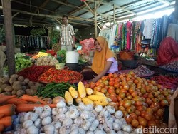 Harga Bawang Putih di Dompu Naik, Bawang Merah Merosot