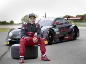 Andrea Dovizioso Banting Setir Jadi Pebalap Mobil Andrea Dovizioso Banting Setir Jadi Pebalap Mobil