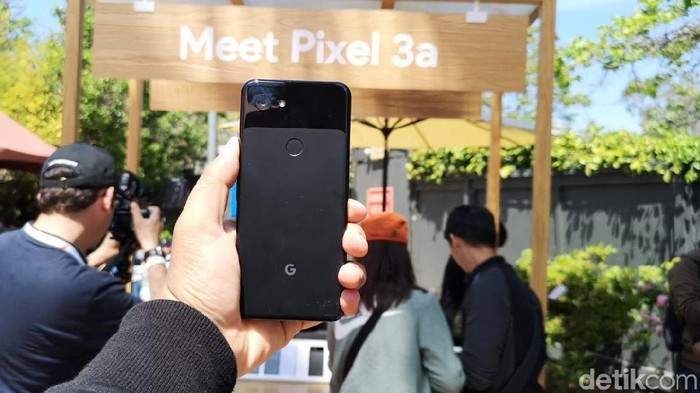 Google Pixel 3A. Foto: Agus Tri Haryanto/detikINET Google Pixel 3A. Foto: Agus Tri Haryanto/detikINET
