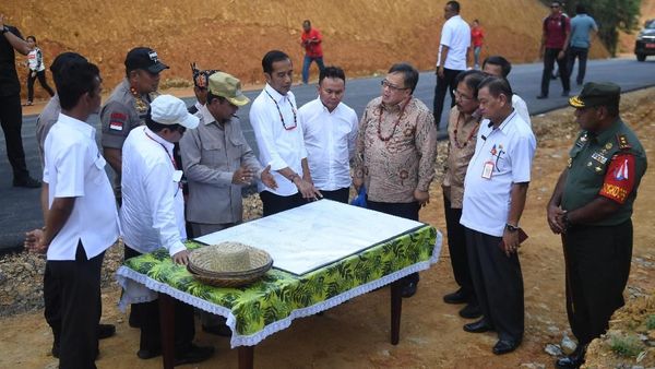 Momen Jokowi Tinjau Calon Ibu Kota Baru Indonesia