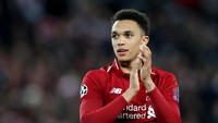 Trent Alexander-Arnold mengisi tempat di bek kanan dengan 185 poin. (Foto: Carl Recine/Reuters)