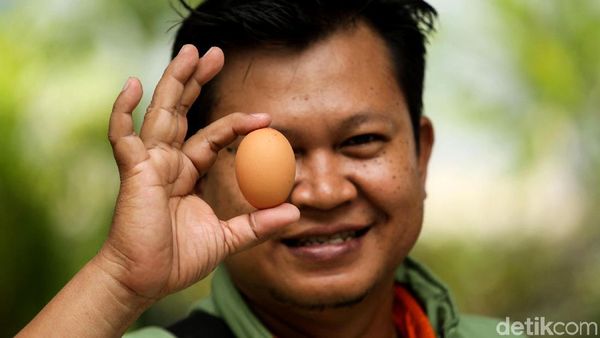 Warga Serbu Pasar Murah di Cempaka Putih