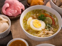 Menu Harian Ramadhan ke-3: Soto Ayam Kuning dan Gorengan Renyah