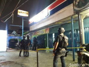 Begini Suasana Toko HP di Bekasi Lokasi Penemuan Bahan Bom