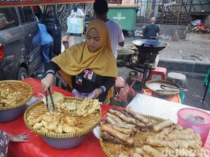 Yuk! Berburu Takjil di Kawasan Masjid Sunda Kelapa Yuk! Berburu Takjil di Kawasan Masjid Sunda Kelapa