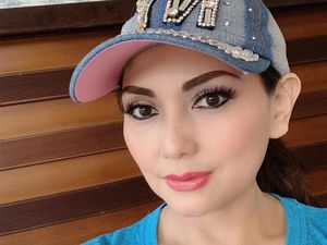 Nia Daniaty Sempat Demam Tinggi, Anak Bantah Isu Positif Corona Nia Daniaty Sempat Demam Tinggi, Anak Bantah Isu Positif Corona