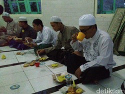 Menikmati Kopi Arab yang Hanya Ada Saat Ramadhan di Semarang