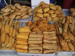 Berburu Sala Lauak di Pasar Takjil Bendungan Hilir