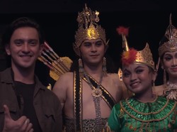 Serunya Omar Daniel Jajal Pantai hingga Odong-odong di Yogyakarta