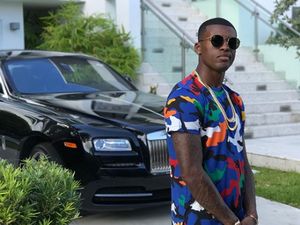 Sang Supersub Wijnaldum dan Gayanya dengan Mobil Mewah