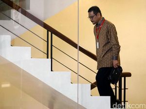Usai Diperiksa KPK, Gamawan Fauzi Jelaskan soal Anggaran e-KTP Usai Diperiksa KPK, Gamawan Fauzi Jelaskan soal Anggaran e-KTP