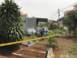 Selesai Diautopsi, Jenazah Bayi yang Dianiaya Ayahnya Kembali Dikubur