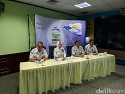 Ada Bibit Siklon di Laut Banda, Tinggi Gelombang Bisa Capai 6 Meter