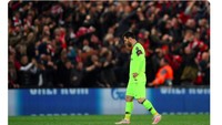 Messi tak bisa berbuat banyak di Anfield untuk menyelamatkan Barcelona. Foto: istimewa