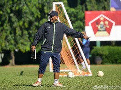 Simbiosis Mutualisme Rahmad Darmawan dengan PS TIRA Persikabo