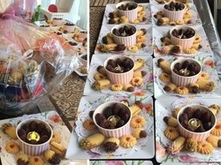 Bagikan Makanan Ramadhan, Muslim di Kanada Ini Selipkan Pesan Kebaikan
