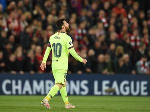 Messi Menangis di Ruang Ganti Anfield, Lalu Terlibat Insiden dengan Fans
