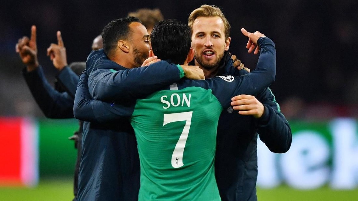 Ada peran Harry Kane di balik comeback Tottenham Hotspur (Foto: Dylan Martinez/Reuters)