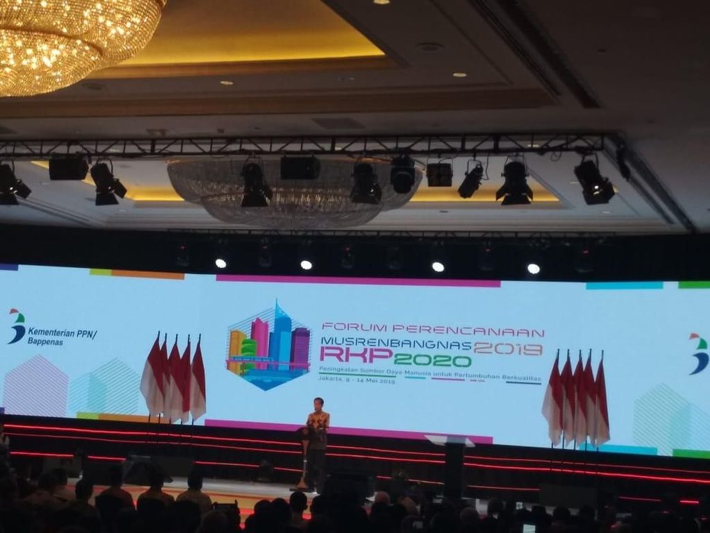 Jokowi dan Para Kepala Daerah Bahas Rencana Pembangunan 2020 Jokowi dan Para Kepala Daerah Bahas Rencana Pembangunan 2020