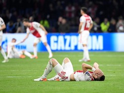 Ajax Dicibir Mourinho dan Van Gaal