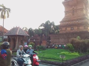 Menara Kudus, Spot Ngabuburitnya Warga Kudus Menara Kudus, Spot Ngabuburitnya Warga Kudus