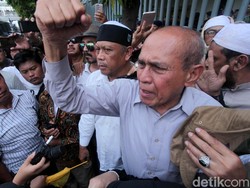 Cerita yang Sebenarnya tentang Gus Dur, Kivlan Zen dan Mayjen Kunyuk