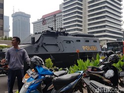 Barracuda hingga Water Cannon Disiagakan di Bawaslu Jelang Demo Kivlan Zen