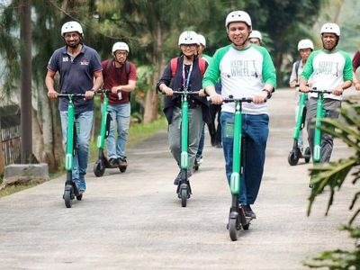 Menjajal Skuter Listrik GrabWheels di BSD City