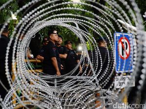 Kivlan Zein dkk Batal Demo, Polisi-TNI Tinggalkan KPU